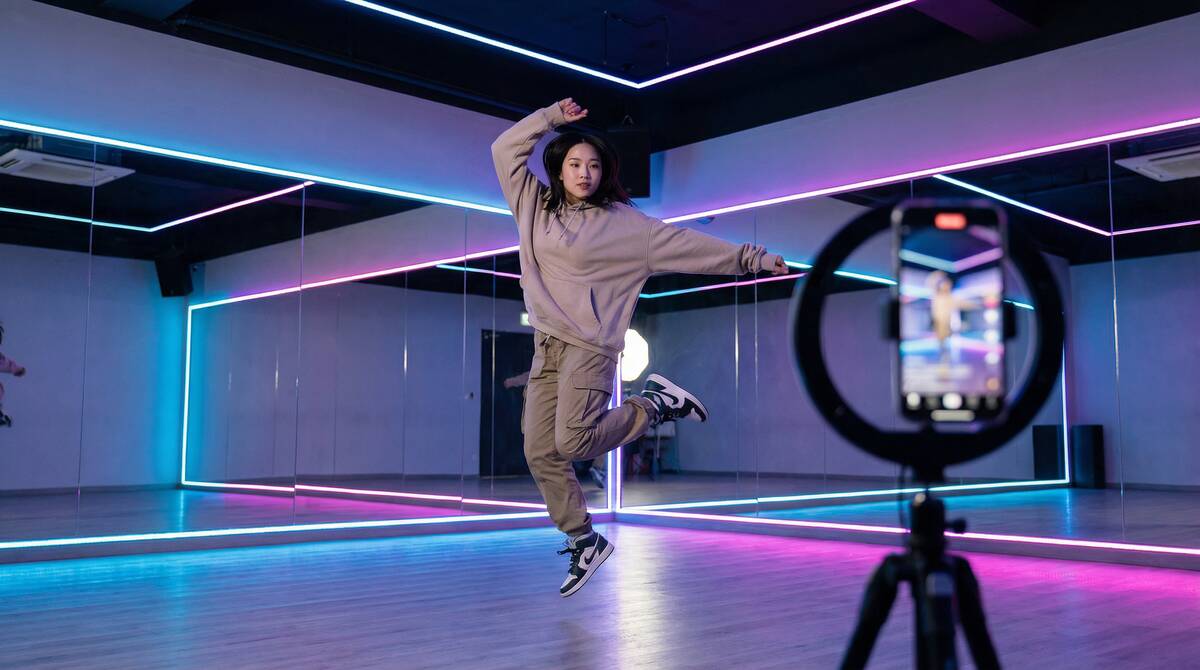 小马拉大车舞蹈短视频